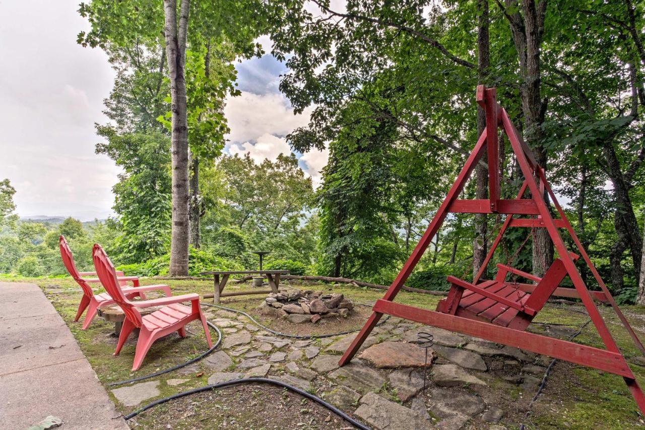 Secluded Mountain Home With Stunning Views And Deck! Bryson City Eksteriør billede