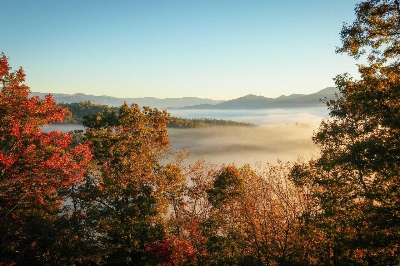 Secluded Mountain Home With Stunning Views And Deck! Bryson City Eksteriør billede