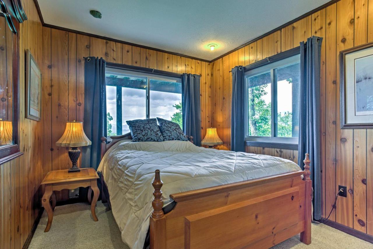 Secluded Mountain Home With Stunning Views And Deck! Bryson City Eksteriør billede