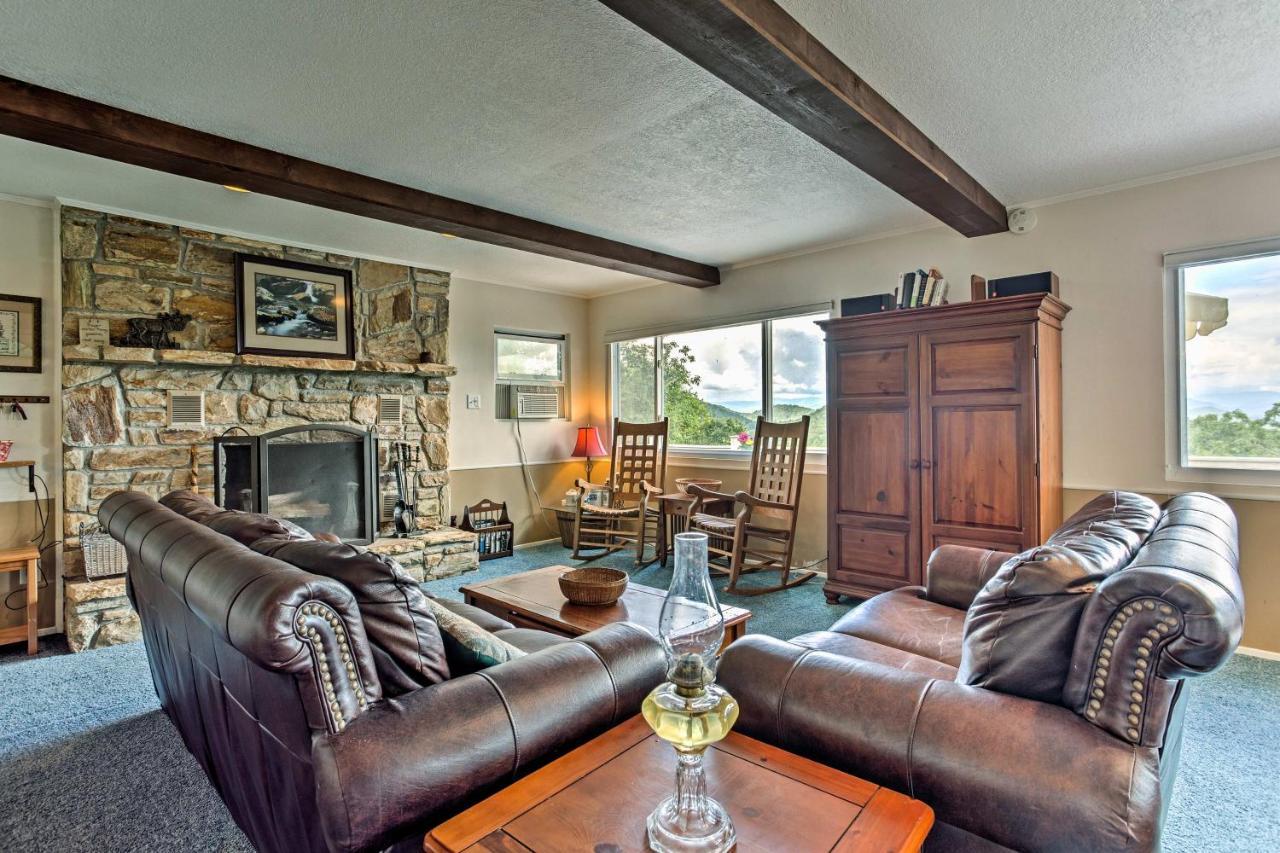 Secluded Mountain Home With Stunning Views And Deck! Bryson City Eksteriør billede